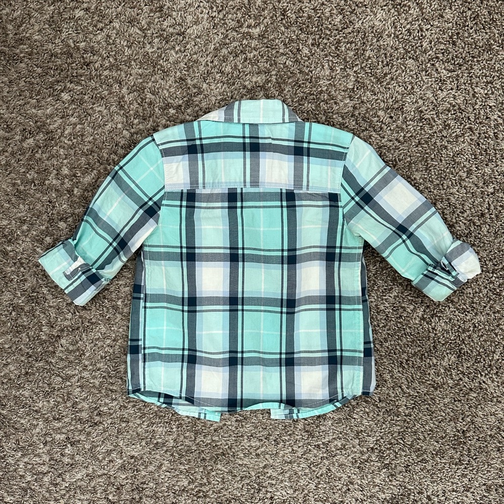 Four Toddler Boys Button-up Shirts - Picture 9 of 13